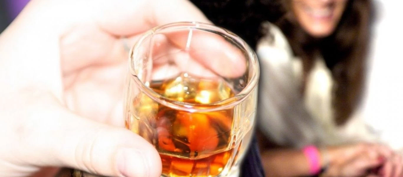 Αύξηση στην κατανάλωση αλκοόλ στο σπίτι εν μέσω καραντίνας